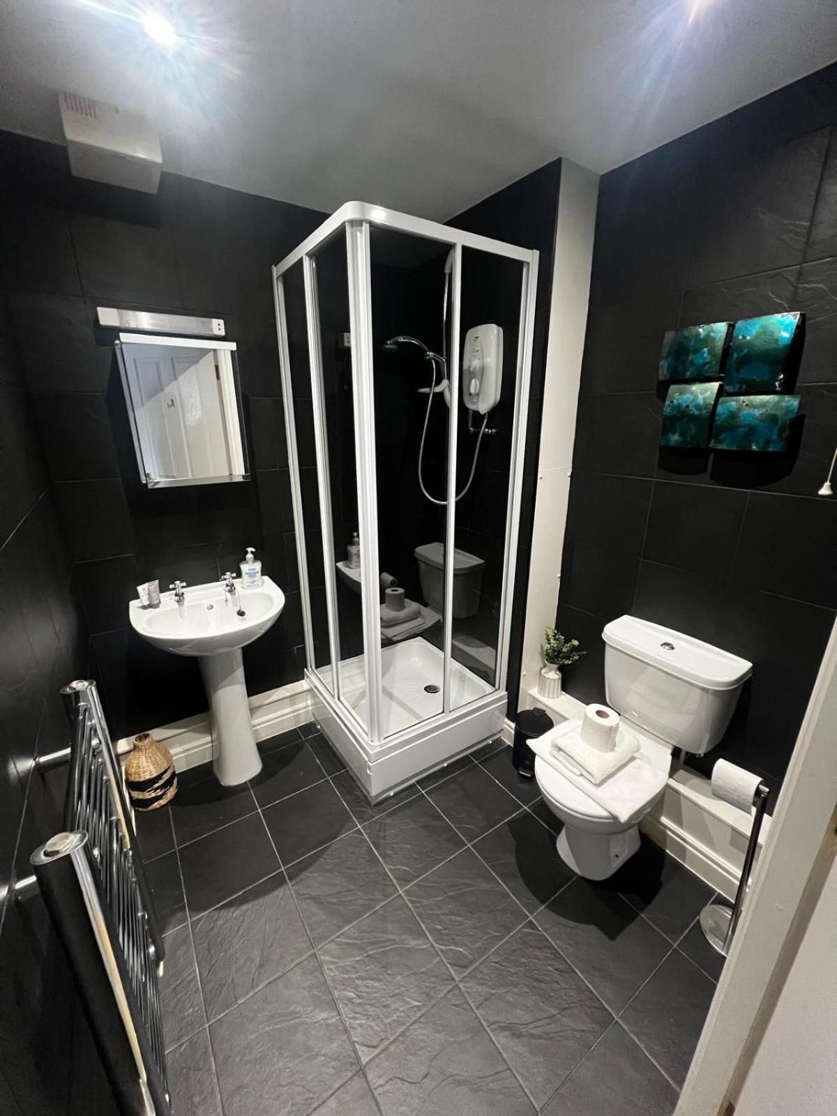 וויטבי Majestic, Modern & Spacious Harbour-View Apartment With Parking מראה חיצוני תמונה